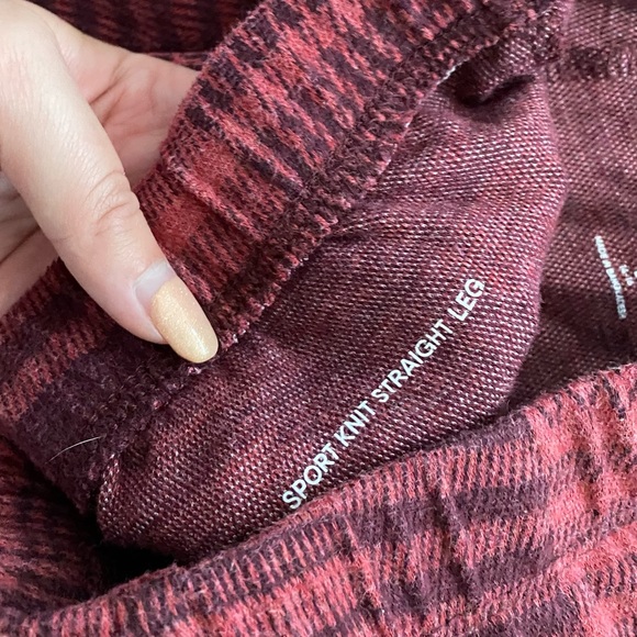 Land’s End Red Burgundy Plaid Sport Knit High Rise
Elastic Waist Pull On Pants - Picture 7 of 11